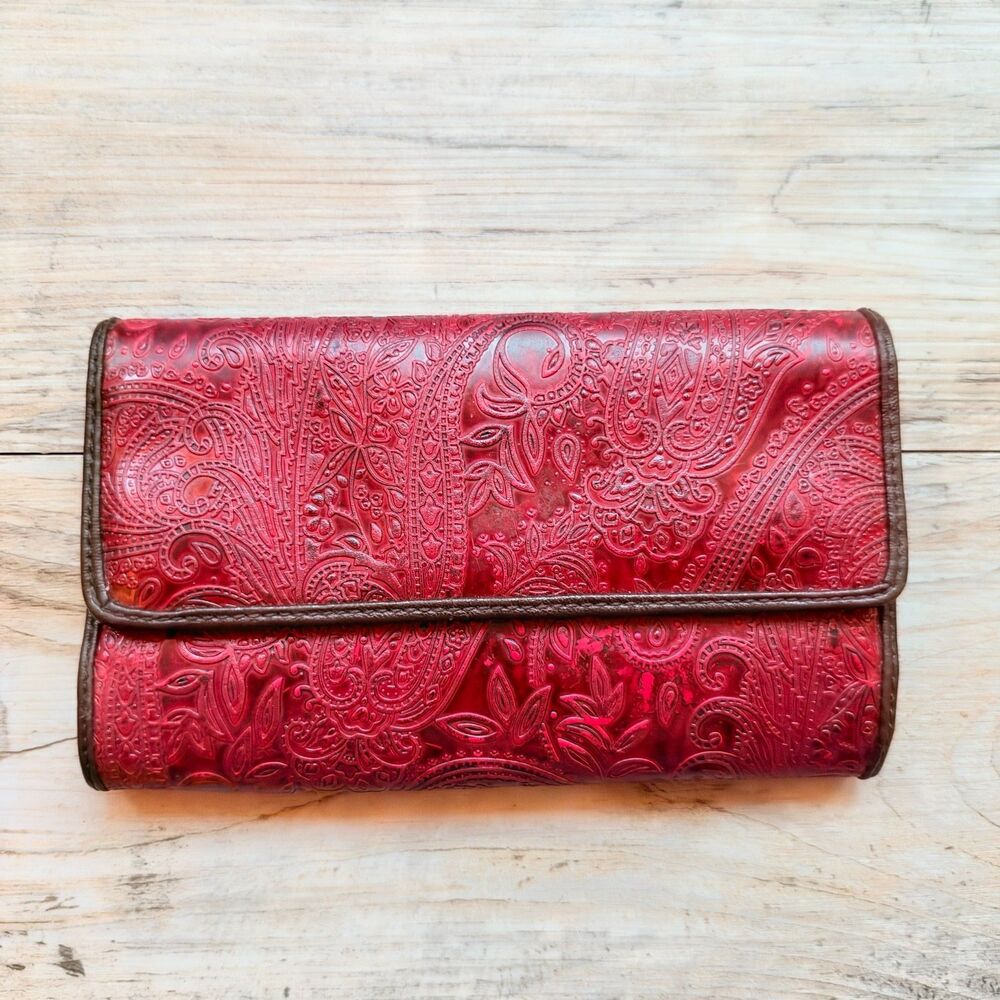 Relic Red Paisley Embossed Continental Wallet Clutch Brown Trim Y2K Fall Autumn